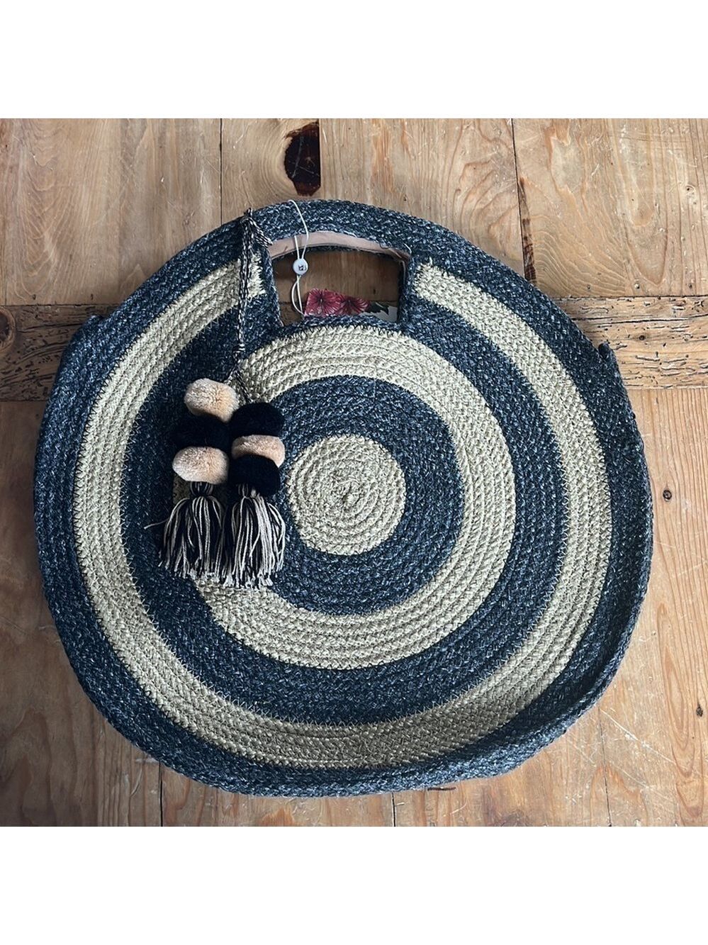 NWT America & Beyond JUTE ROUND HANDHELD TOTE WITH POMPOM TASSELS Gray Tan